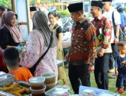 Warga Mura Serbu Pasar Ramadhan Yang Baru di buka