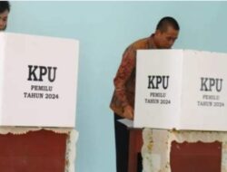 Pj Bupati Murung Raya Beserta Istri Salurkan Suara Dalam Pemilu 2024