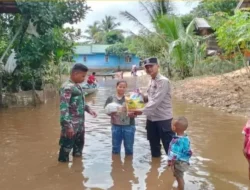 Polri Peduli Gelar Baksos Korban Banjir di Permata Intan