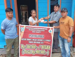 Pemdes Baratu Salurkan BLT kepada 25 KPM