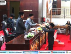 Penyampaian Pemandangan Umum dari Tujuh Fraksi DPRD Mura Terkait Rancangan Raperda