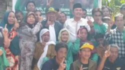 Warga Desa Batu Putih Antusias Sambut Pasangan HEBAT