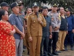 Ketua DPRD Mura Turut Kunjungi Korban Kebakaran di Desa Muara Jaan