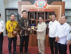 Bupati Heriyus Sambut Hangat Audiensi BKKBN Kalteng di Ruang Kerjanya