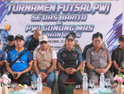 Turnamen Futsal PWI Resmi Dibuka, Ketua DPRD Rumiadi Harapkan Sinergi Pers dan Pemda Kian Solid